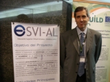 José Ramón Hilera junto a manta promocional ESVI-AL