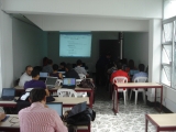 Sesión de trabajo durante taller en Medellín, Colombia